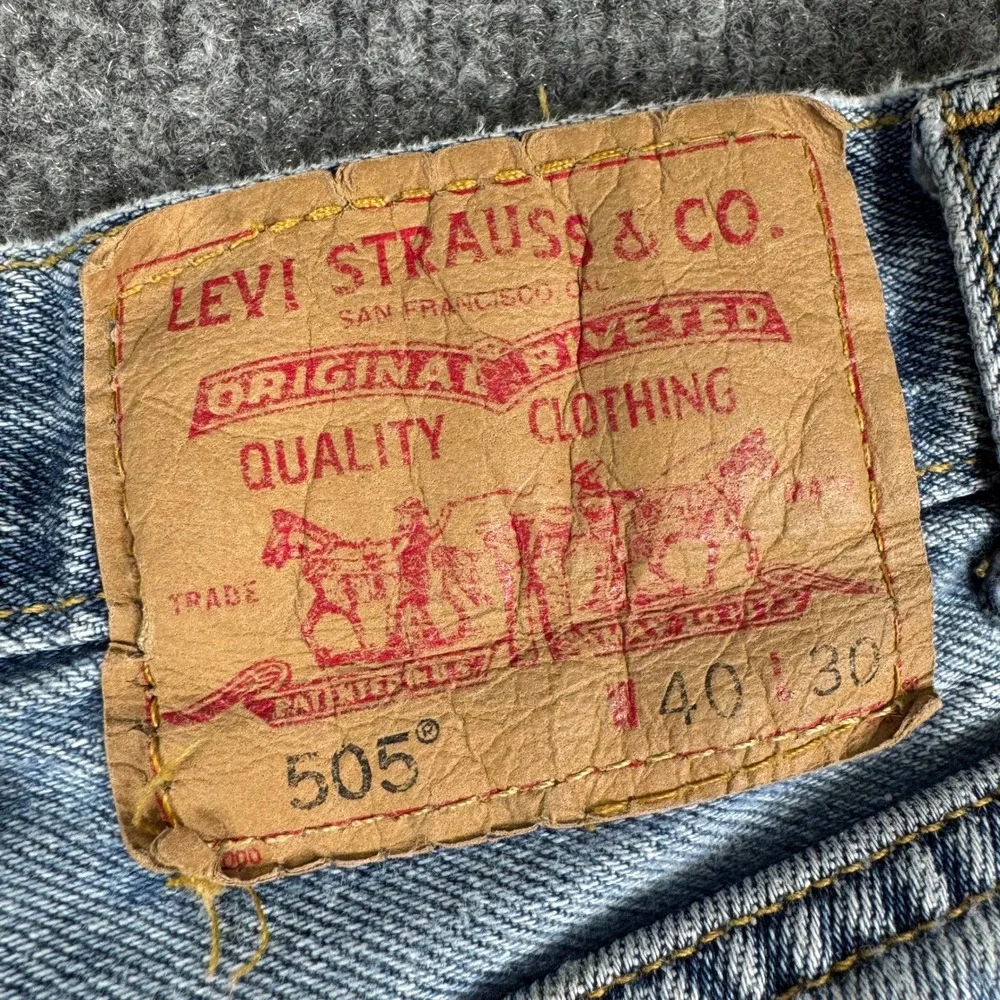Levi's Jeans Mens Size 40x30 Light Wash 505 Regular Fit Straight Leg Denim Stain